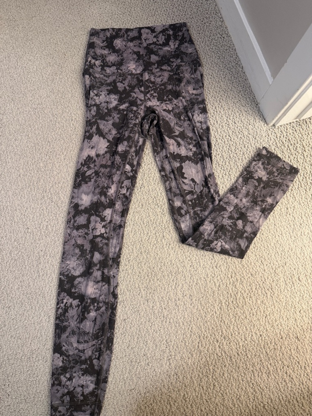 Lululemon workout pants